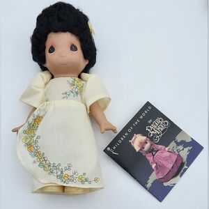 Precious Moments Children of the World - Cory, Filipino February 1989 Doll 8